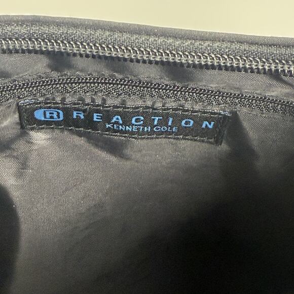 Reaction Kenneth Cole Black Plain Multi-Pocket Single Strap Purse Handbag - Picture 7 of 8